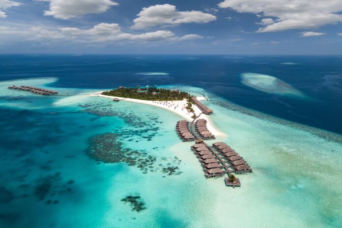 alerta-de-oferta:-vuela-a-las-maldivas-por-menos-de-$900-ida-y-vuelta